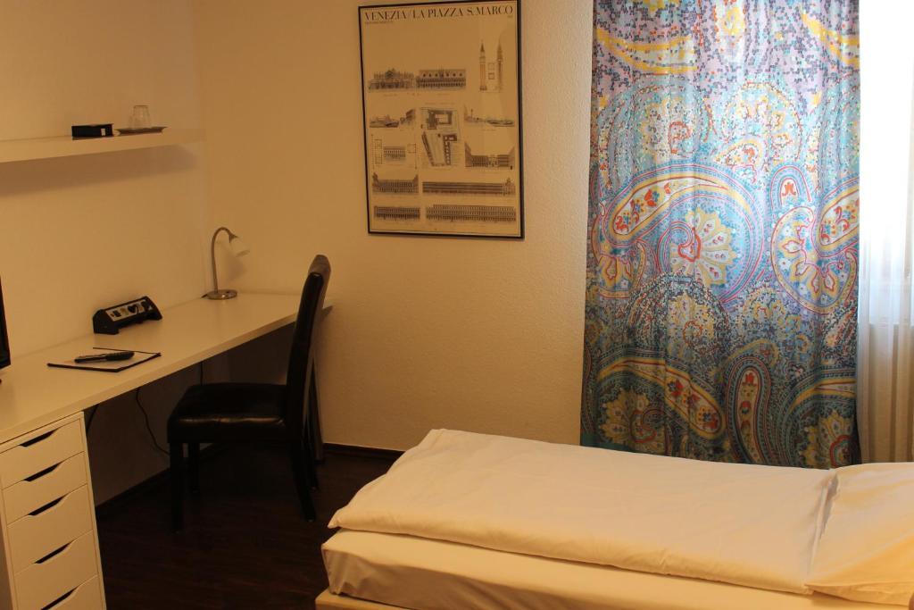 Zum Loewen Hotel Bad Homburg vor der Hoehe Room photo